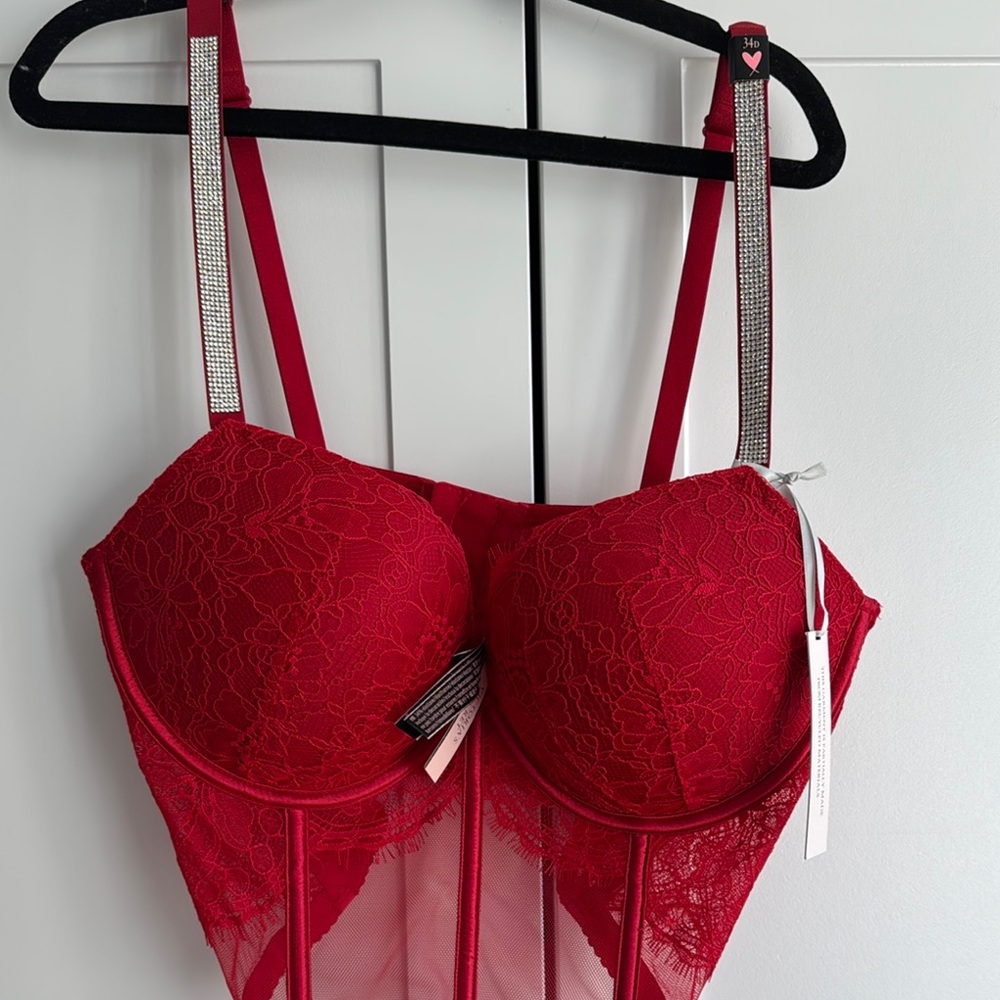 VS NWT Red Lace Women's Intimate - Picture 1 of 3